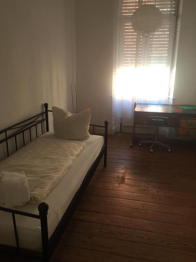 Zimmer im Dachgeschoss Kaiserslautern Exterior foto